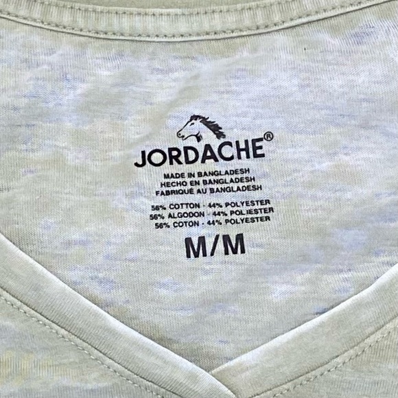 JORDACHE women army green cream tone V neck T-shirt. Size M. Used. - Picture 4 of 6